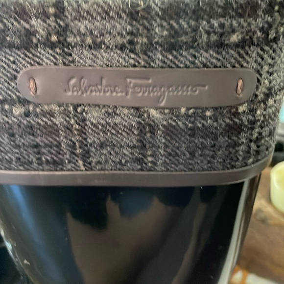 Stunning “Salvatore Ferragamo” rain boots - Picture 2 of 10
